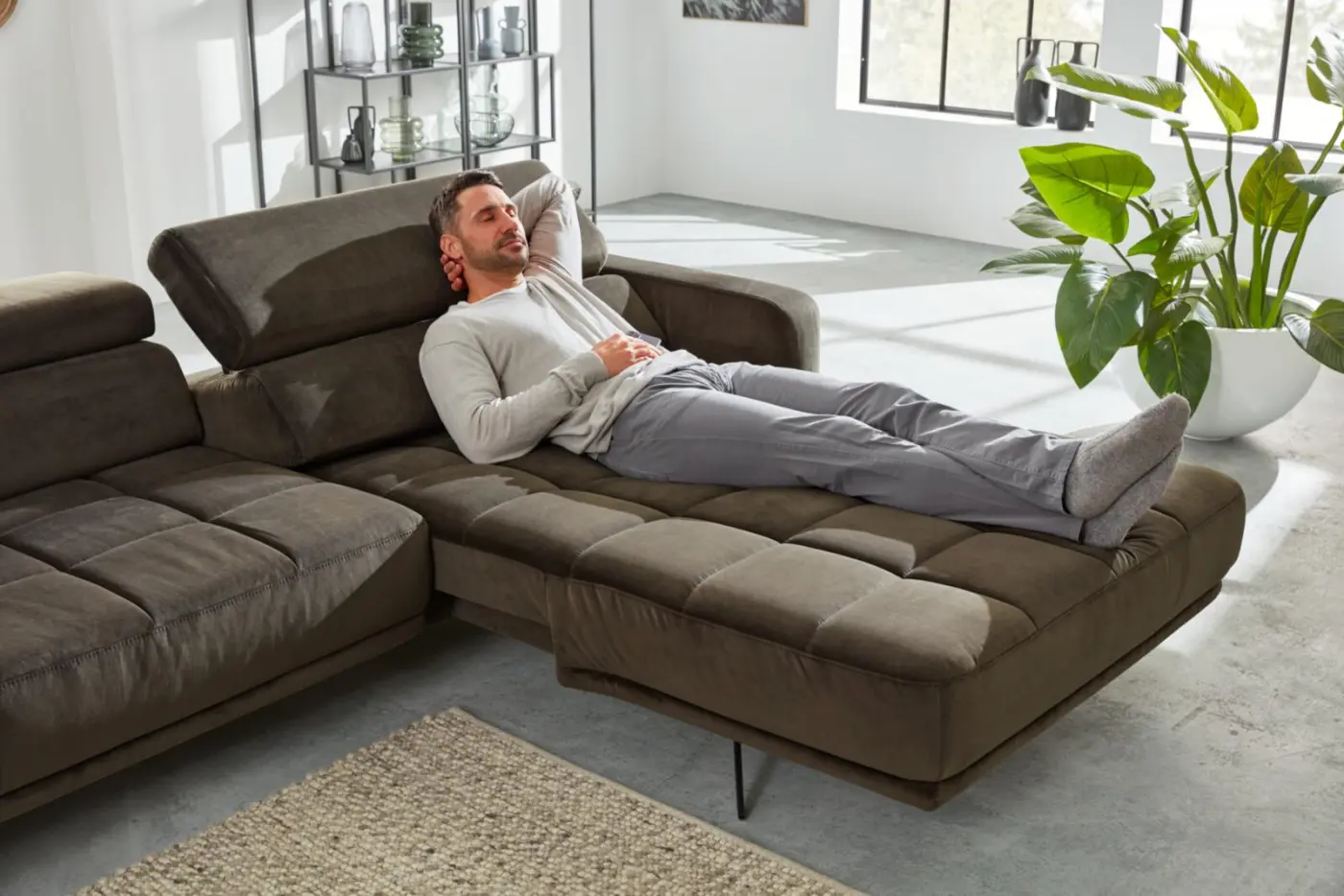 Interliving Wohnlandschaft mit Funktionen Serie  4303 dunkelgrün ca. 323 x 190 cm