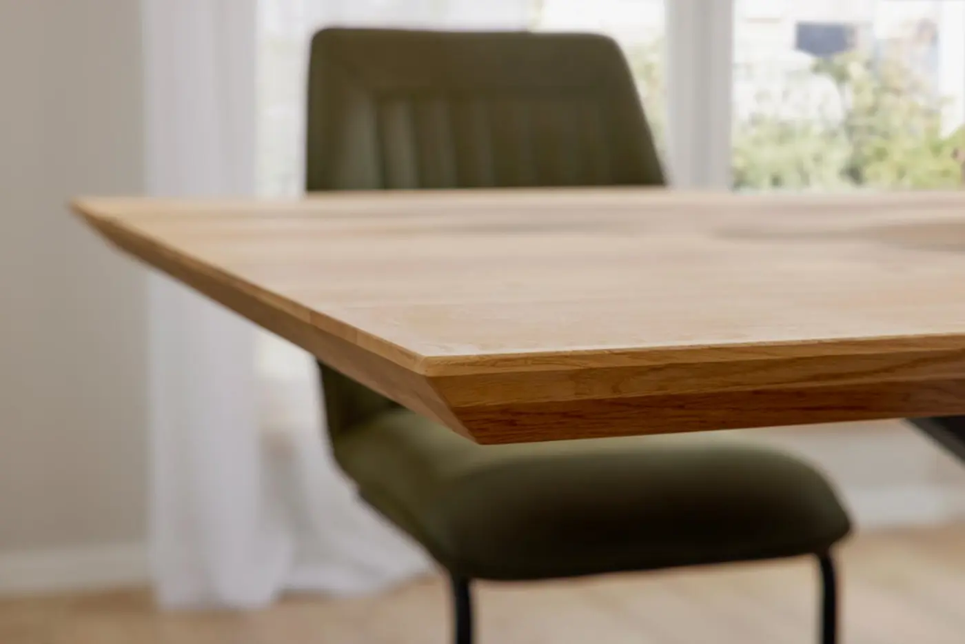 Interliving Esstisch Serie 5125 Eiche massiv ca. 200 x 100 cm