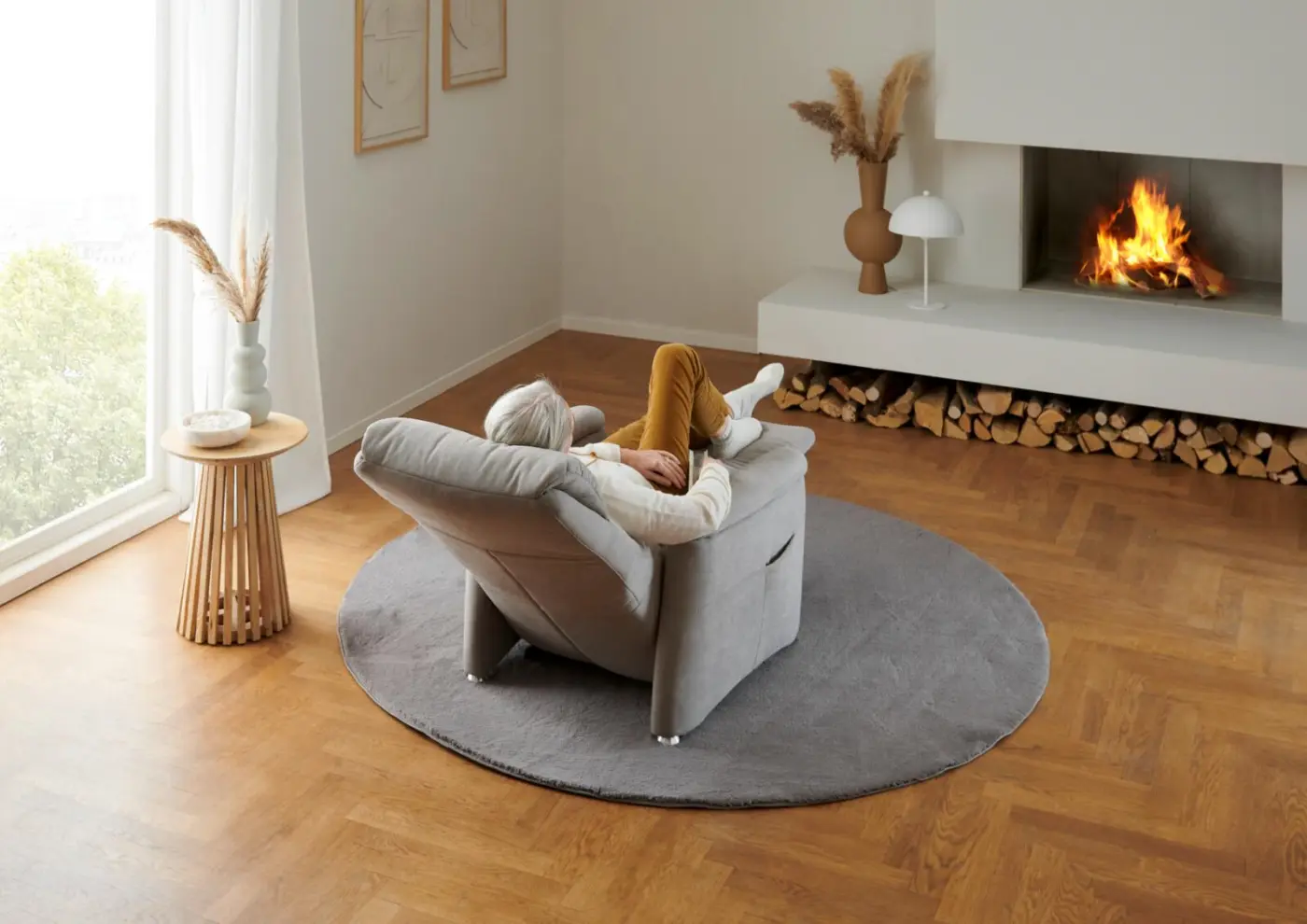 Polsteria Fernsehsessel Timeless 1.0 Comfort RelaXX 2 motorisch mit Aufstehhilfe hellgrau