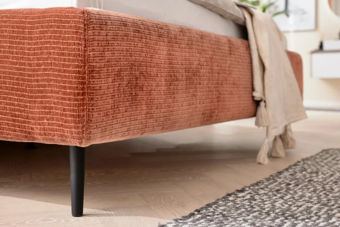 Interliving Polsterbettgestell Serie 1417 Breitcord kupfer LF 180 x 200 cm