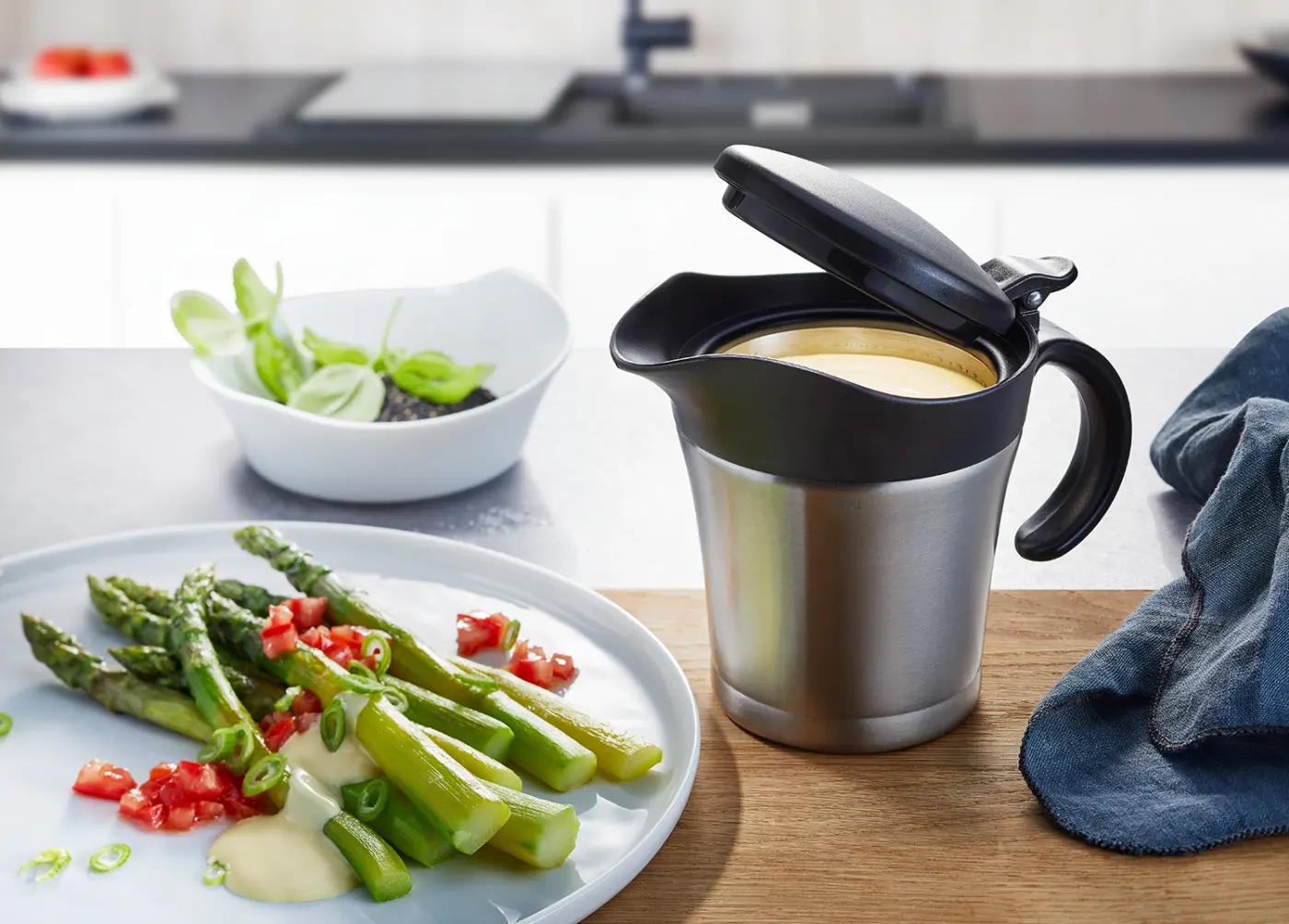 Gefu Thermo-Sauciere TREAT Schwarz, silber