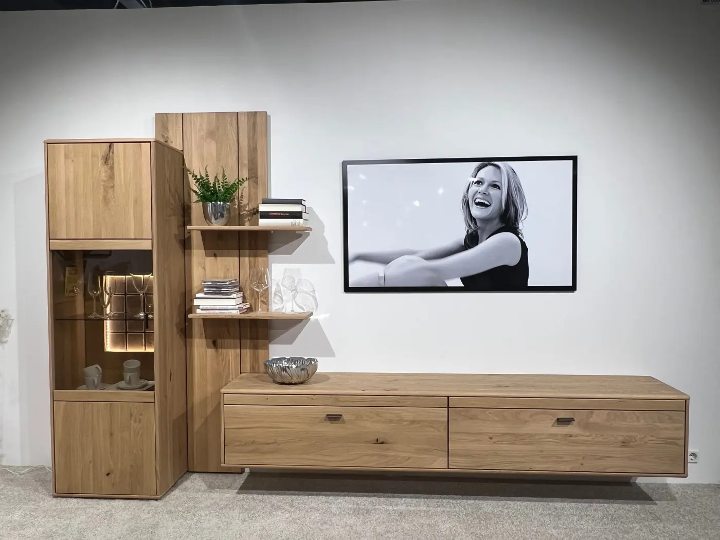 MCA Wohnwand Freeport mit Beleuchtung Eiche teilmassiv ca. 300 x 193 x 37cm