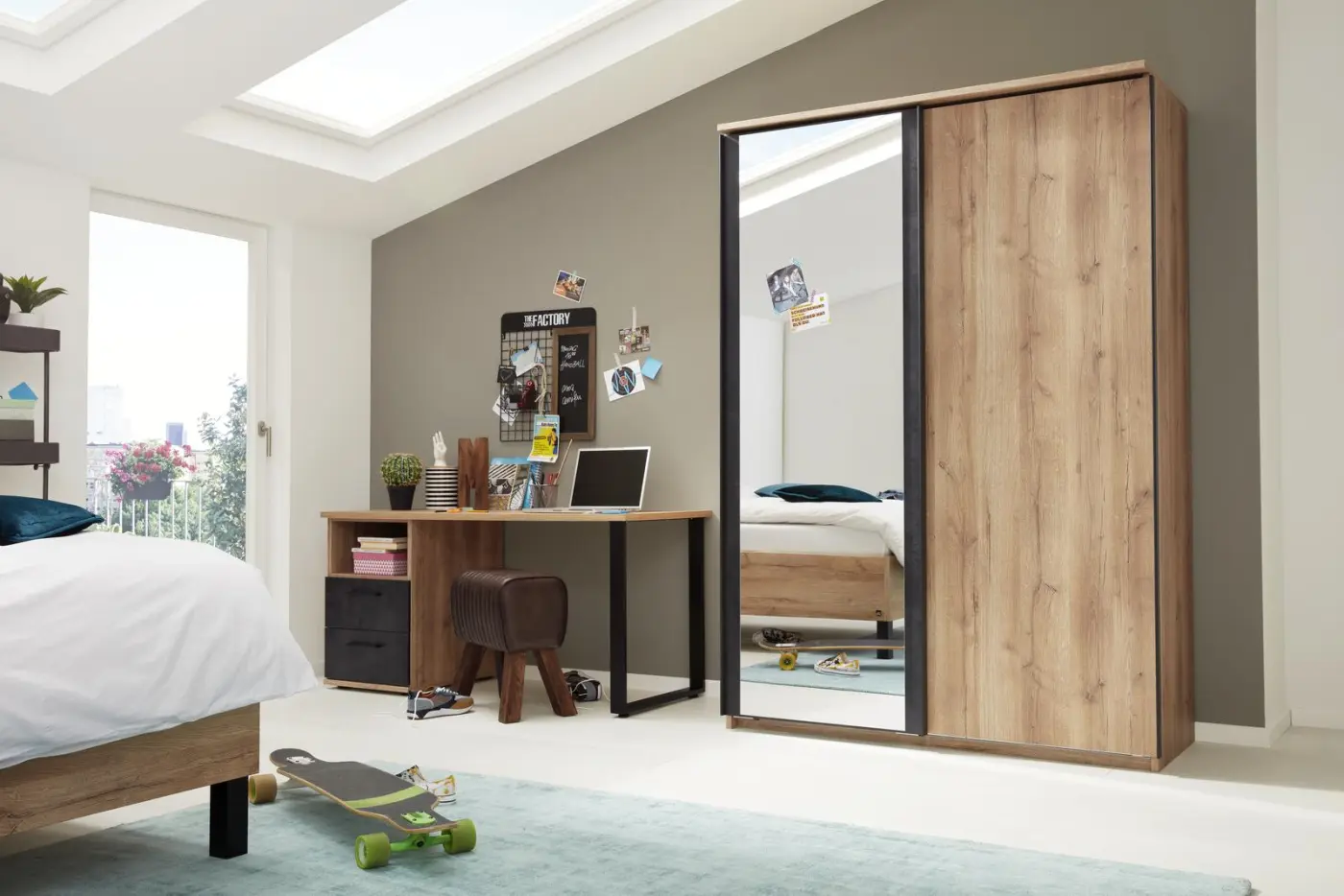 Interliving Schwebetürenschrank Serie 1701 16 Risseiche/Schiefer Anthrazit B/H/T: 144 x 211 x 64,5 cm Interliving Schwebetürenschrank Serie 1701 16 Risseiche/Schiefer Anthrazit B/H/T: 144 x 211 x 64,5 cm