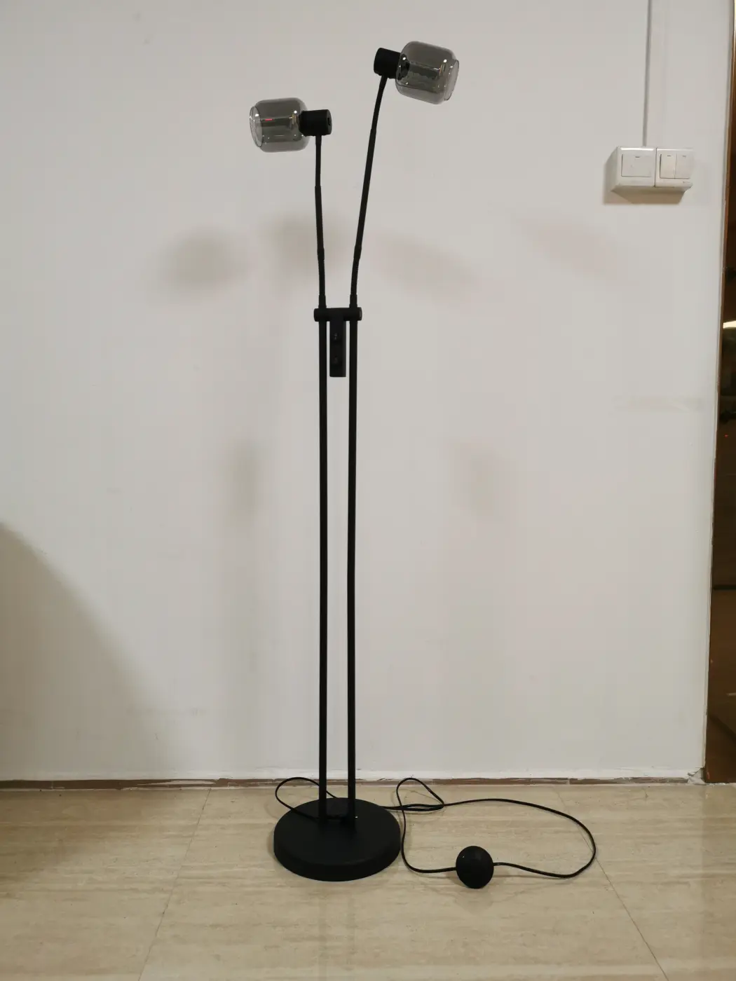 Interliving Stehleuchte IL 9341 schwarz matt