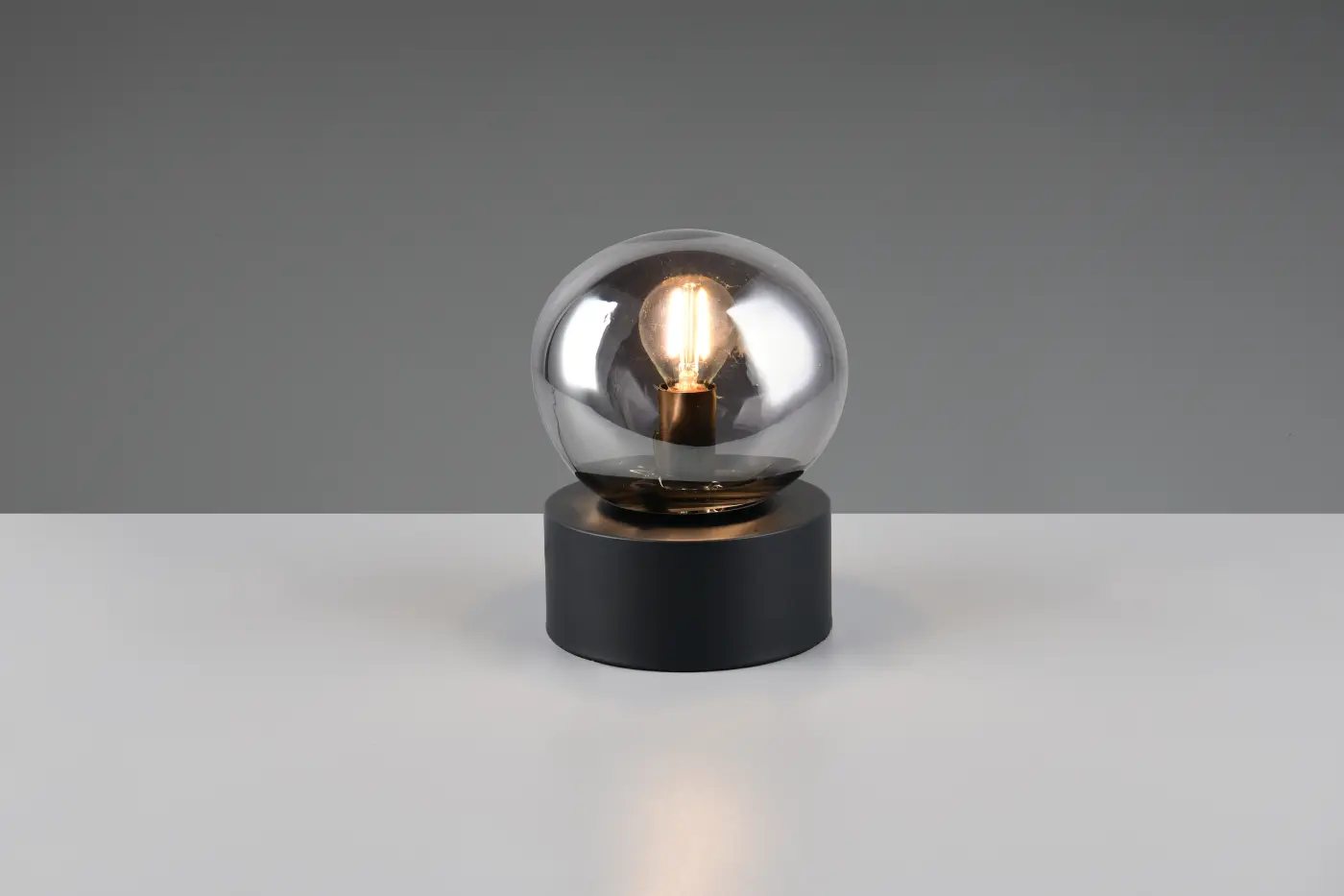 Interliving Tischleuchte Serie 9350 rauchfarbig Interliving Tischleuchte Serie 9350 rauchfarbig