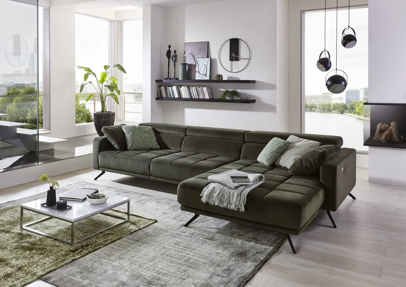 Interliving Wohnlandschaft Serie  4303 dunkelgrün ca. 323 x 190 cm