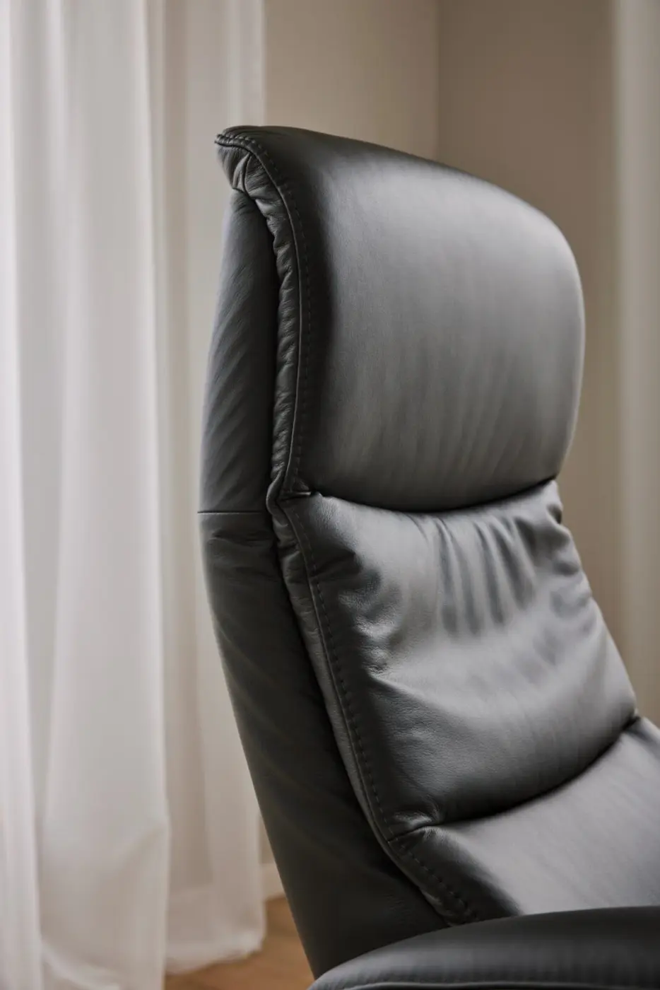 Interliving  Relaxsessel Serie 4545 motorisch Leder anthrazit