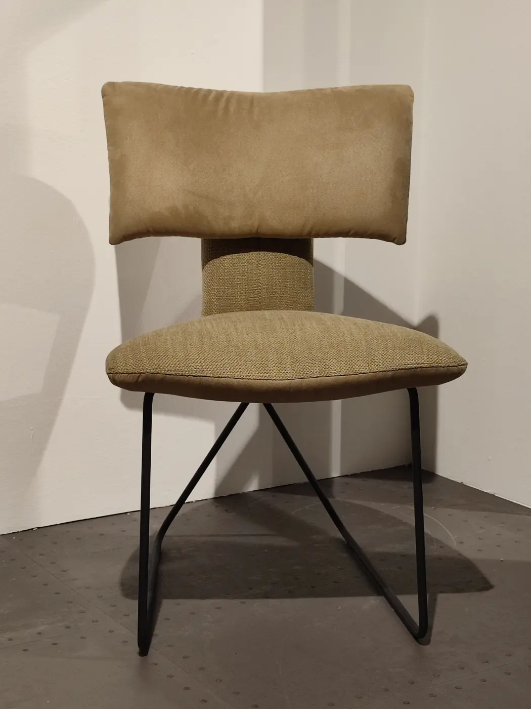 Hartmann  Kufenstuhl Kilva Beige/anthrazit  matt