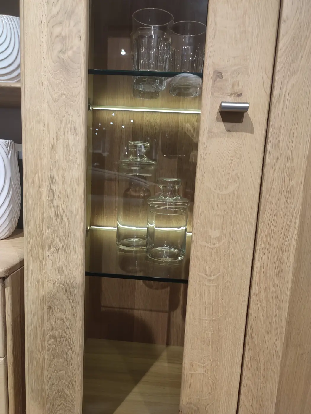 Wöstmann Vitrine mit Regalkombination Bari Wildeiche massiv 