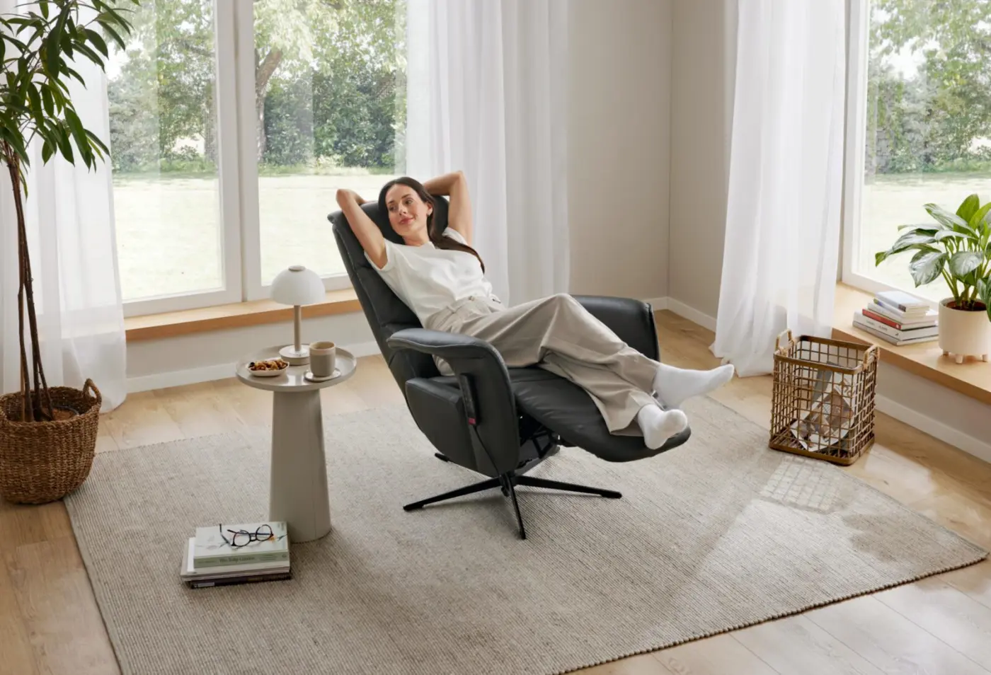 Interliving  Relaxsessel Serie 4545 motorisch Leder anthrazit