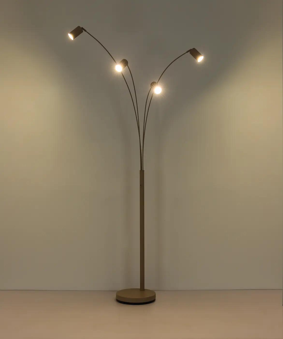 Interliving Stehleuchte Serie 9354 Natur