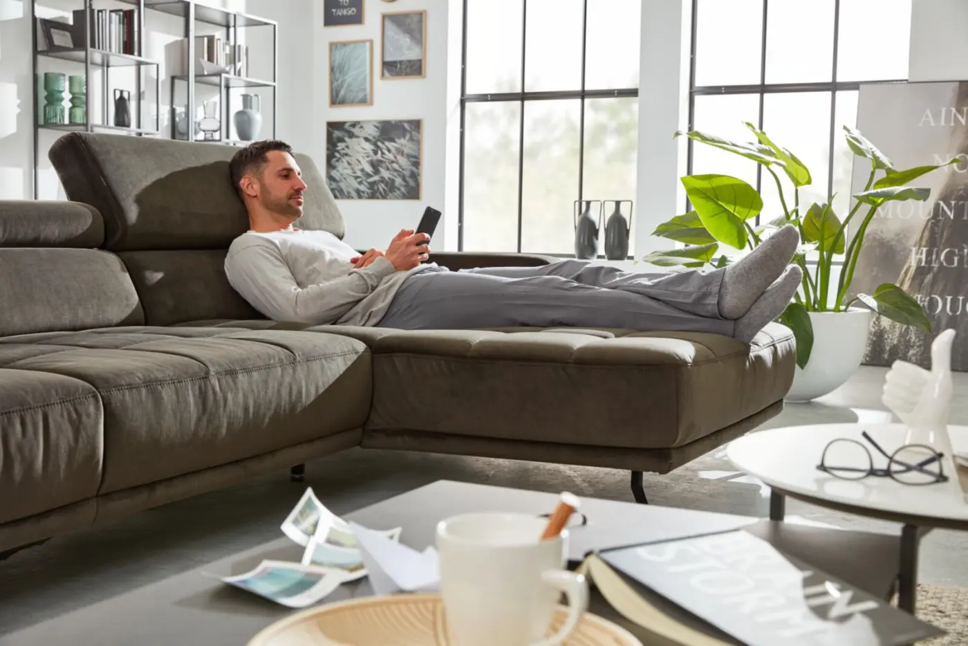 Interliving Wohnlandschaft mit Funktionen Serie  4303 dunkelgrün ca. 323 x 190 cm