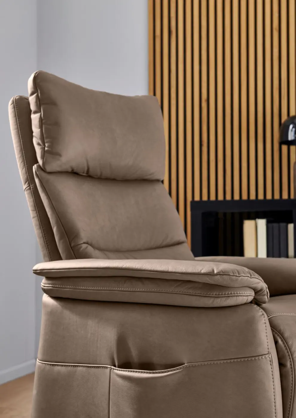 Polsteria Fernsehsessel Timeless 2.0 Comfort RelaXX 3motorisch/Herz-Waage mit Aufstehhilfe  Evita smoke