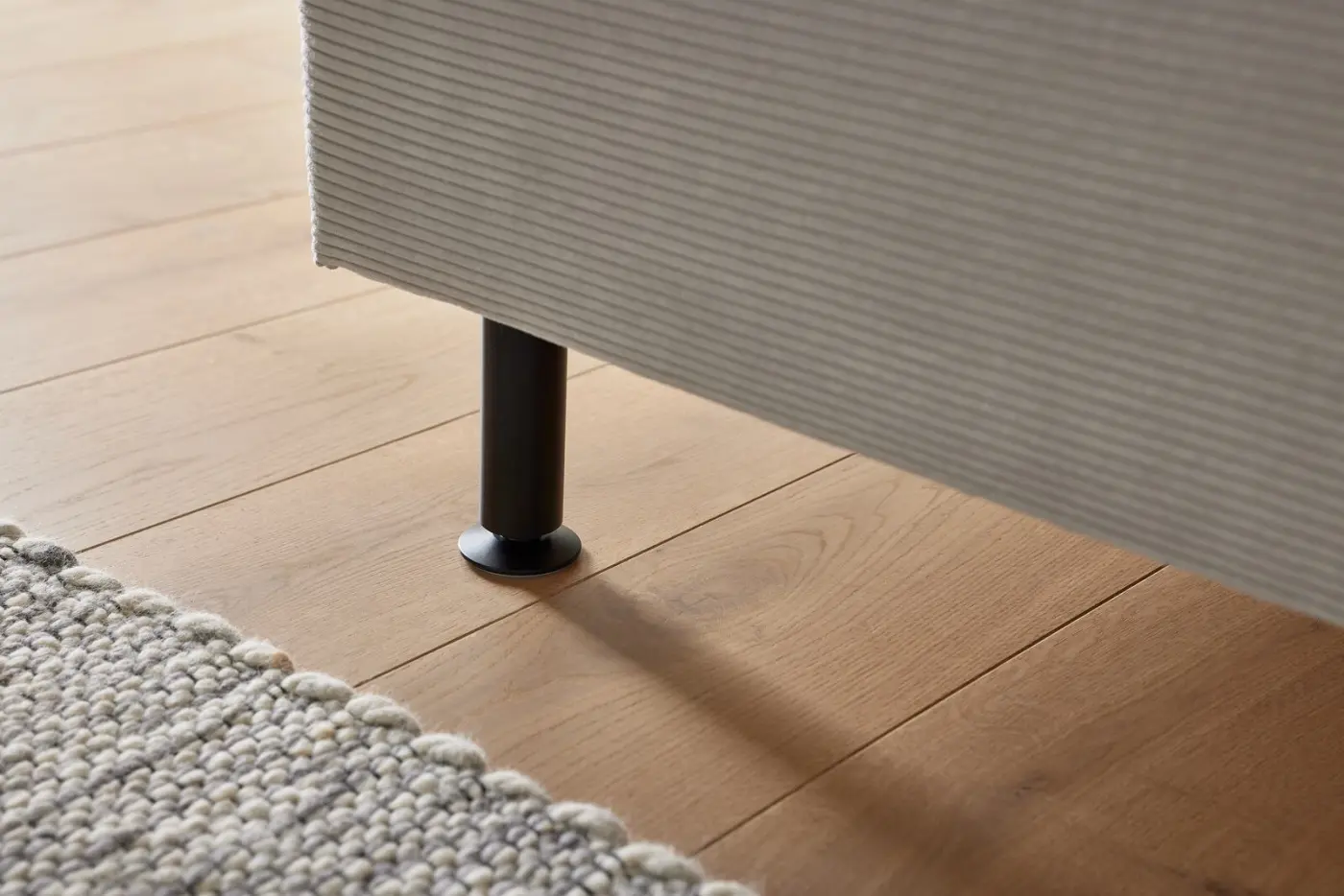 Interliving  Boxspringbett Serie IL 1418 LF 180 x 200 cm Feincord hellgrau