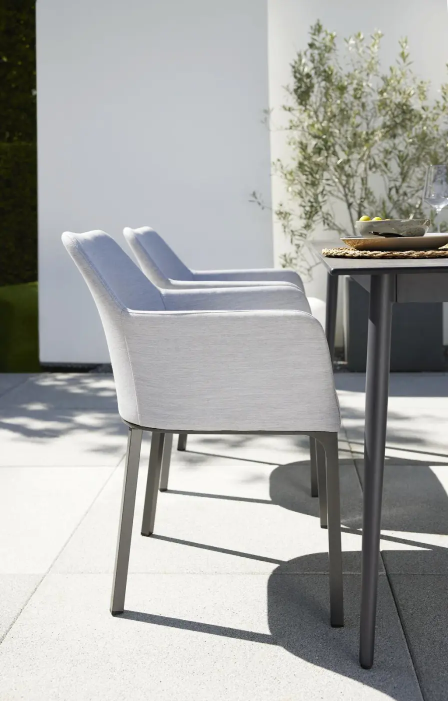 Interliving  Polsterstuhl IL 7003  hellgrau H / B ca. 81 x 62 cm