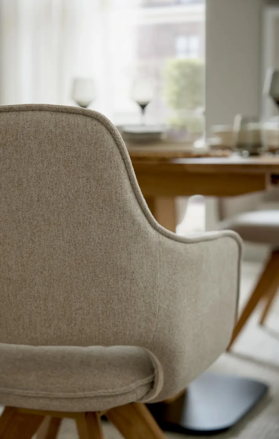 Interliving  Design-Schalensessel Serie 5124 creme/schwarz