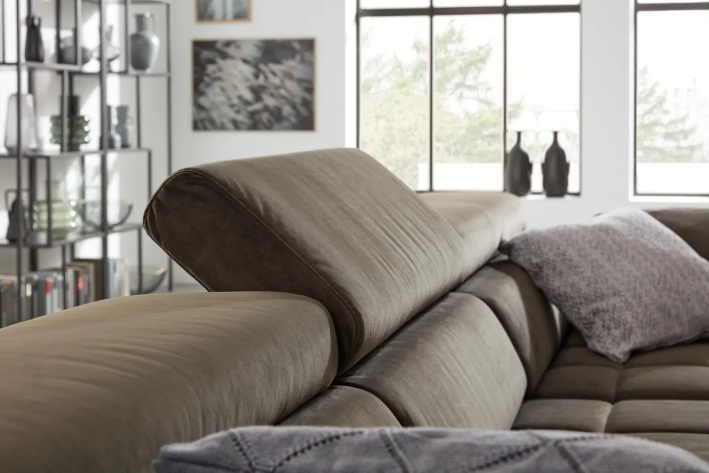 Interliving Wohnlandschaft mit Funktionen Serie  4303 dunkelgrün ca. 323 x 190 cm