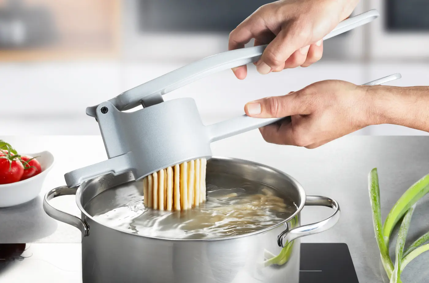 GEFU Kartoffel-/Spätzlepresse SPÄTZLEBOUB  rund silbergrau Aluminium