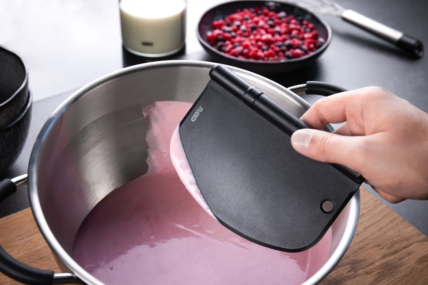 GEFU Teigspachtel DUTTO  2-teilig schwarz/silber hochwertiger Edelstahl|Kunststoff|