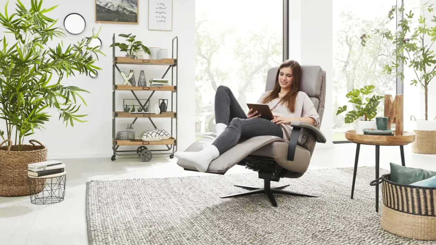Interliving Relaxsessel Serie 4541 motorisch verstellbar granit