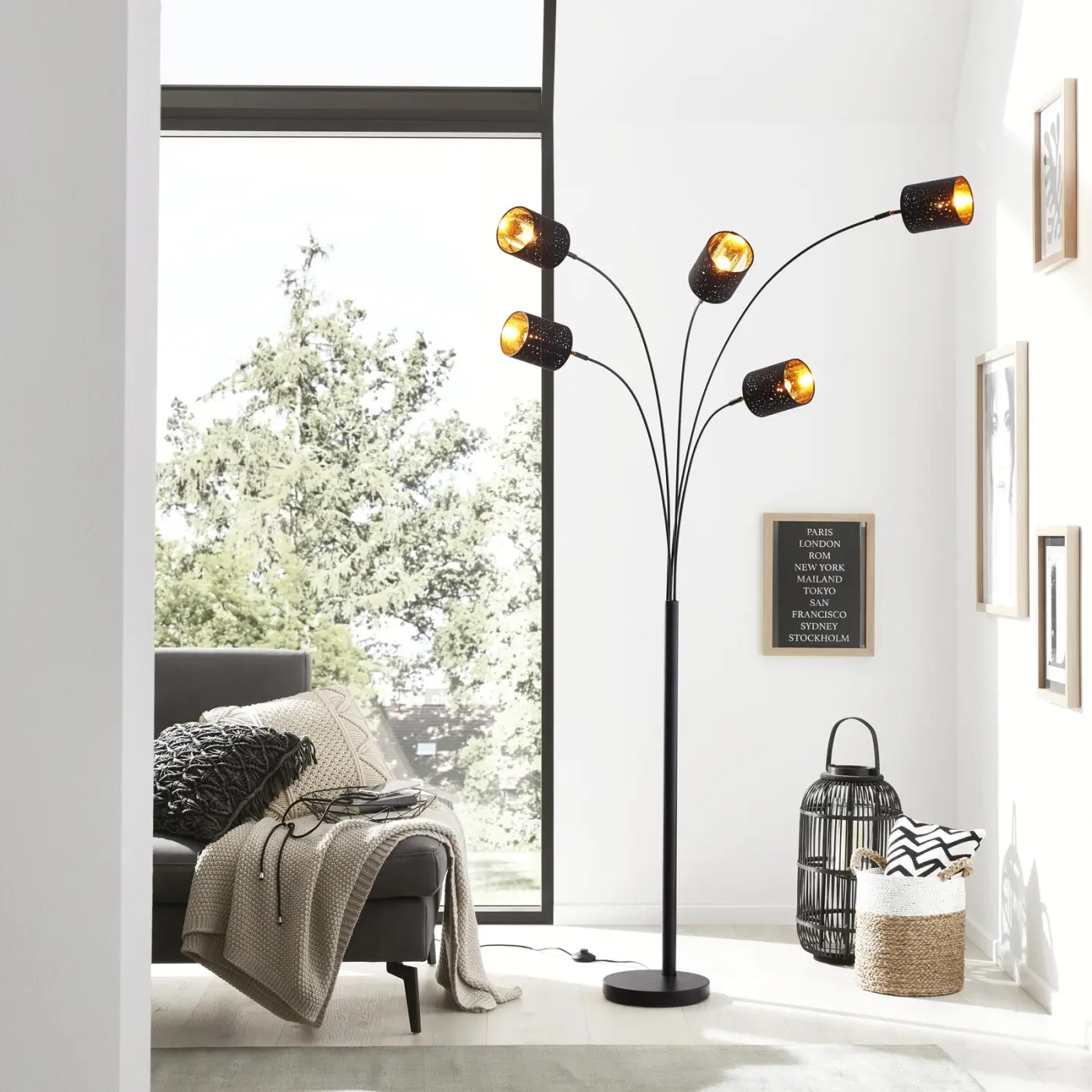 Interliving Stehleuchte IL 9335 Schwarz