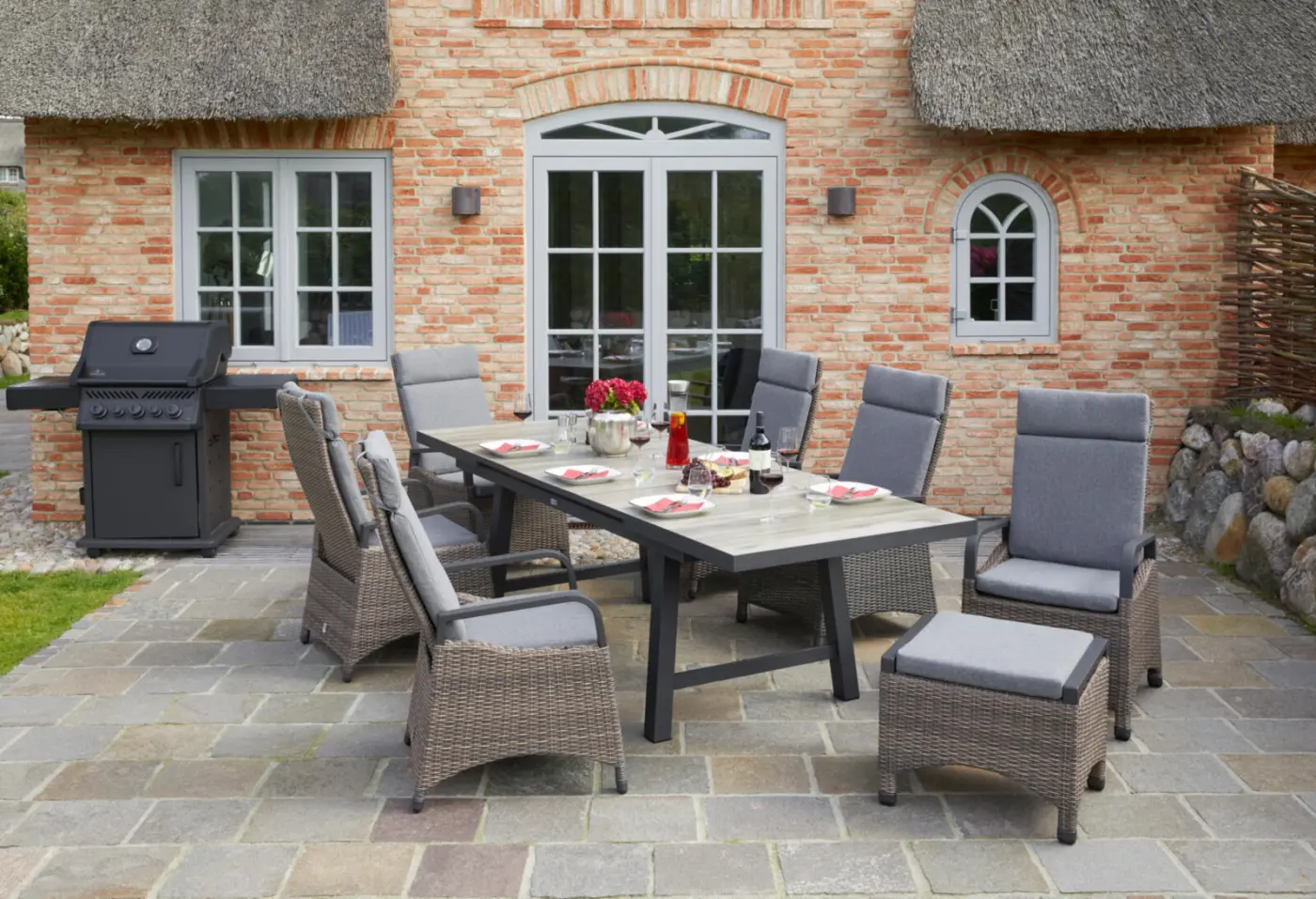 LC Garden Gartensessel Komido inklusive Rückenverstellung & Kissen anthrazit/graubraun