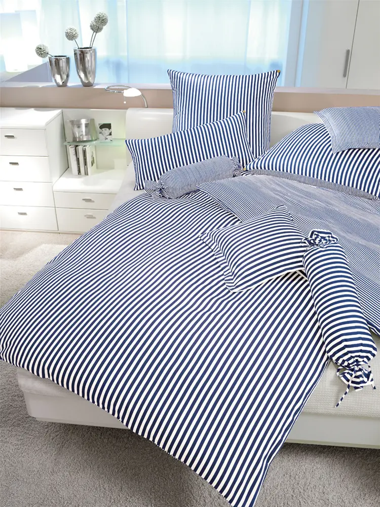 Janine  Mako-Satin Bettwäsche Modern Classic marine 155x220 cm + 80x80 cm 