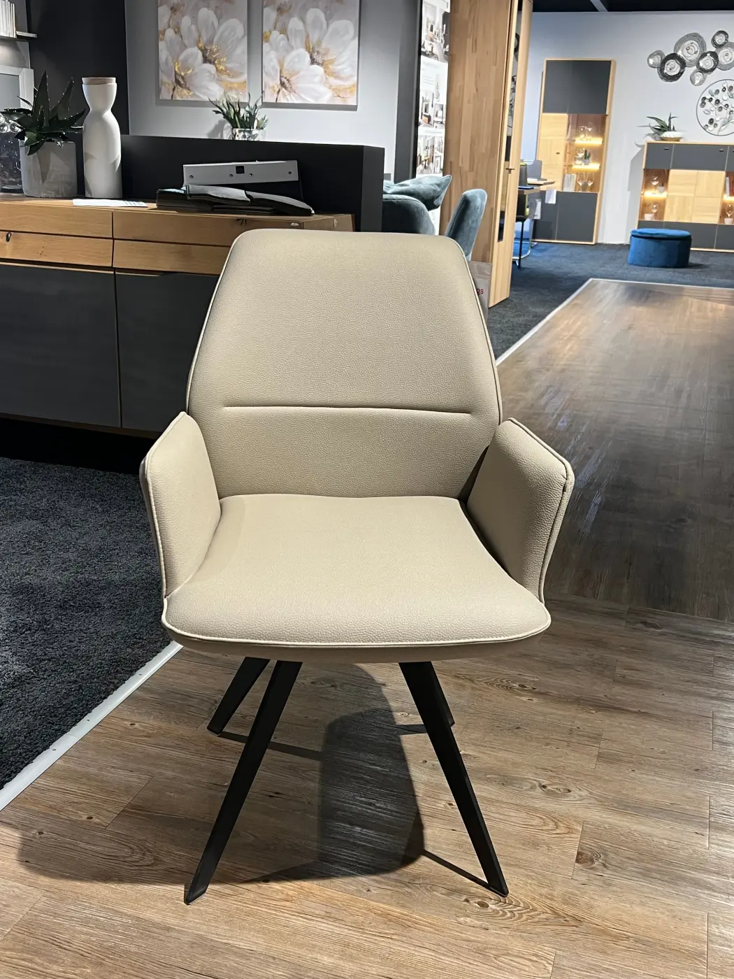 Interliving  Armlehnenstuhl Seie 5102 Microfaser sand