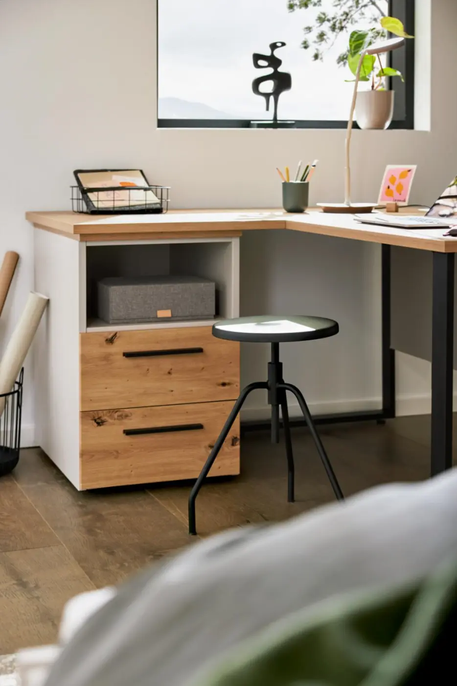 Interliving Eckschreibtisch Serie 1702 Artisan Eiche / Sandgrau ca, 150/125 x 73 x 65/65cm