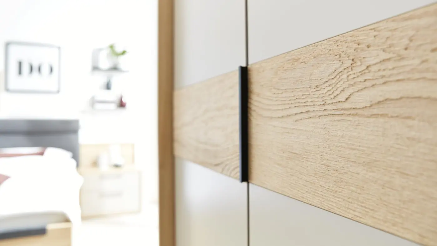 Interliving Kleiderschrank Serie 1023 inklusive Zubehör Balkeneiche/Lack Taupe ca. 229,4 x 269,2 cm