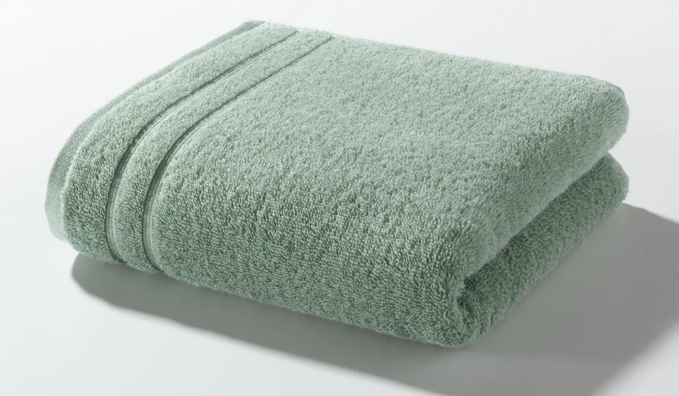 Vossen Duschtuch Four Seasons soft green 140 x 67 cm