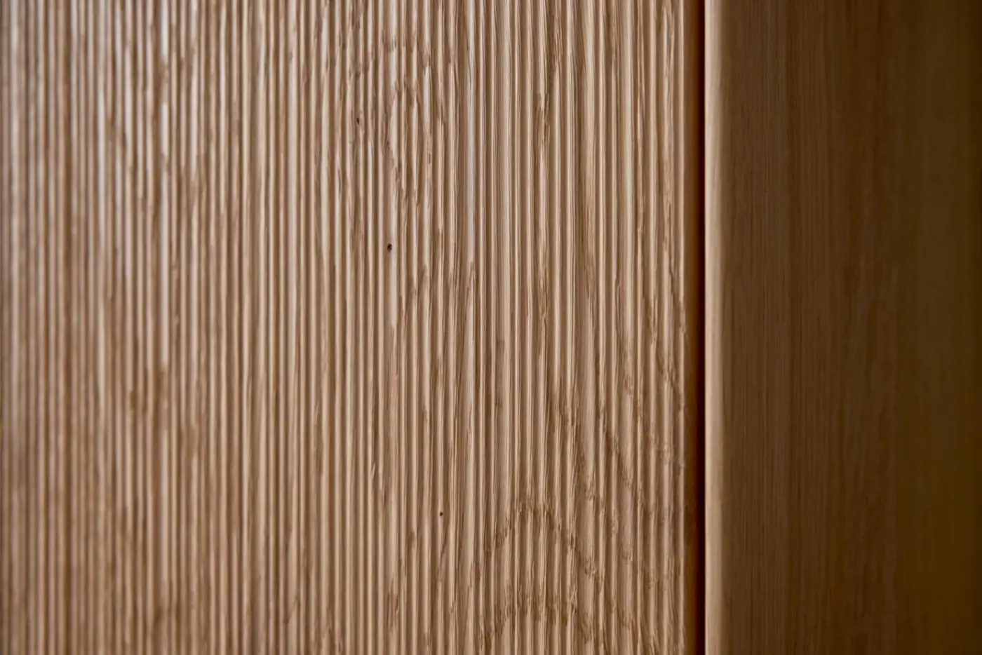 Interliving  Wohnkombination Serie 2033 Asteiche bianco ca.  303 x 191 x 47 cm