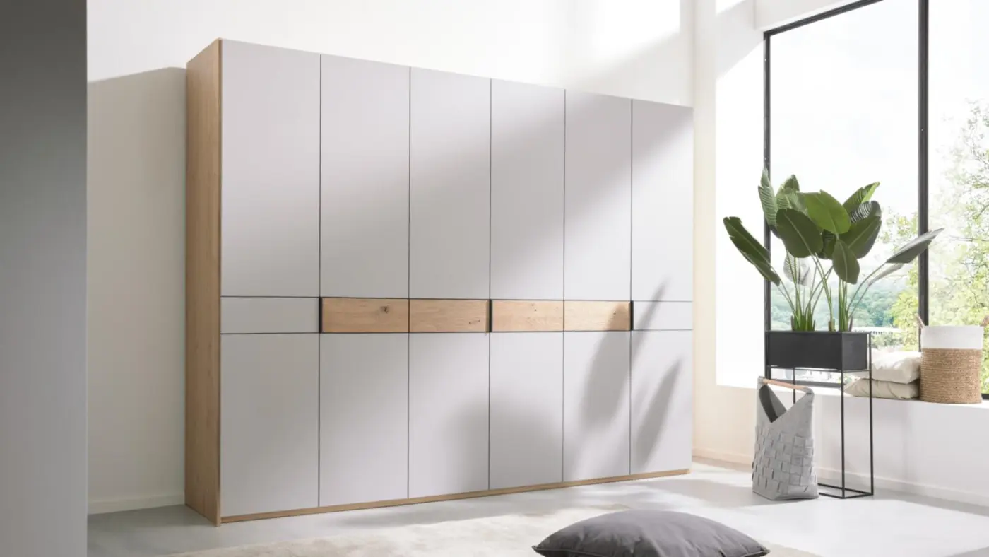 Interliving  Drehtürenschrank Serie 1207 Balkeneiche/ Lack Taupe B/H/T: 299,2 x 229,2 x 59,5cm