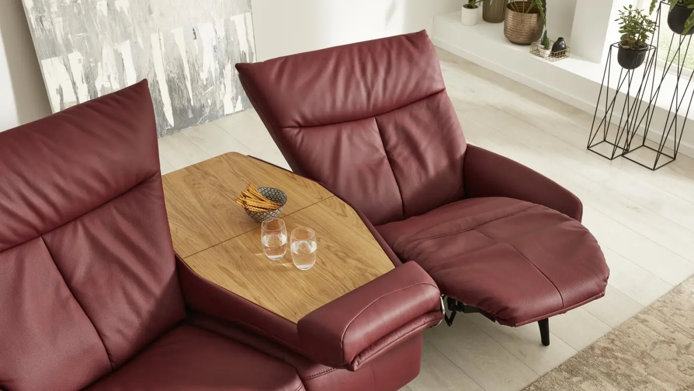 INTERLIVING Trapezsofa Serie 4210 mit Verstellung dunkelrot ca. 220 cm breit