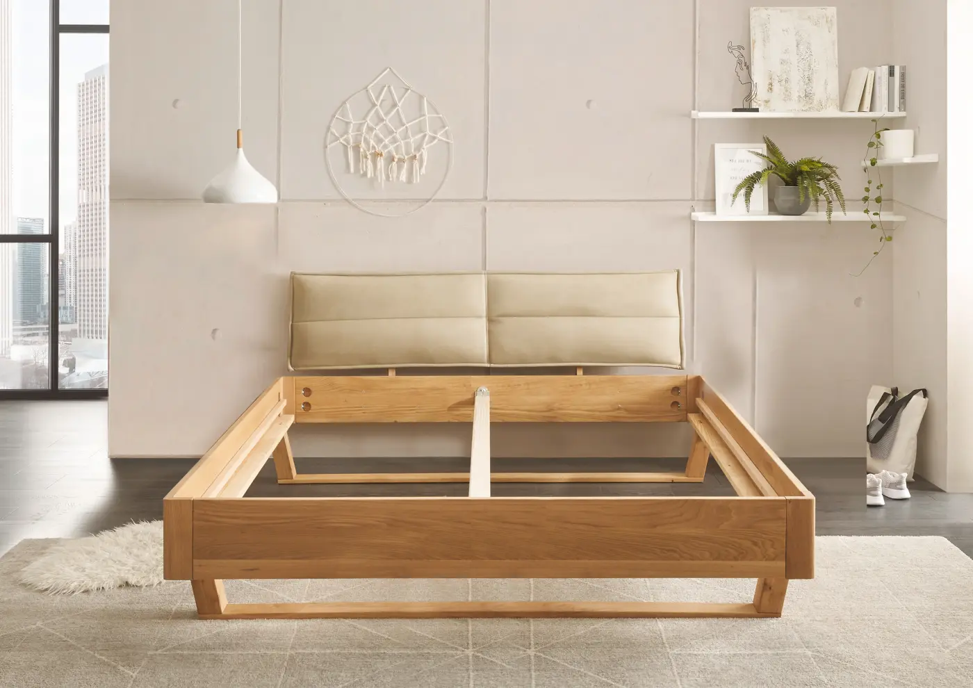 Schlafkontor Bettgestell Tjark Eiche massiv mit Polsterkopfteil beige LF 180x200 cm