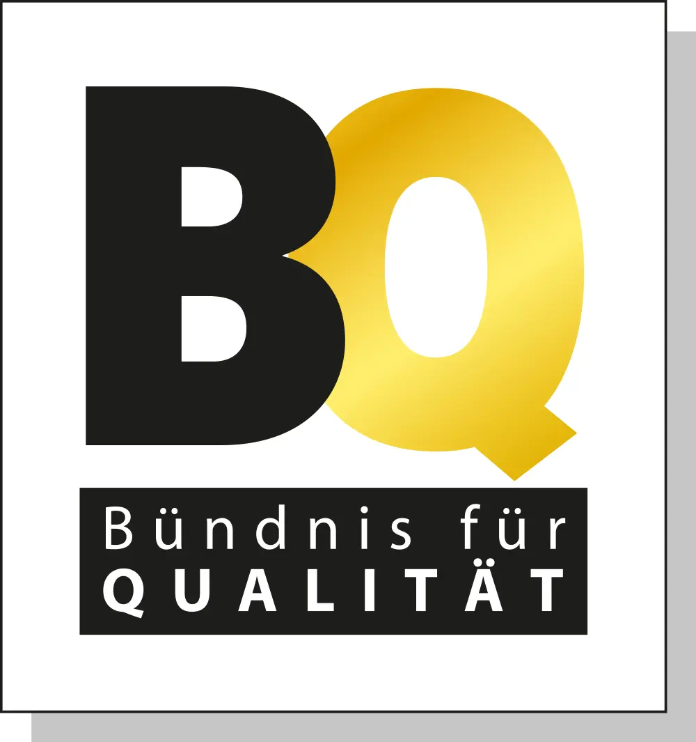 Rauch Drehtürenschrank Celle Hochglanz weiß/alpinweiß B/H/T: 136 x 197 x 54cm Rauch Drehtürenschrank Celle Hochglanz weiß/alpinweiß B/H/T: 136 x 197 x 54cm
