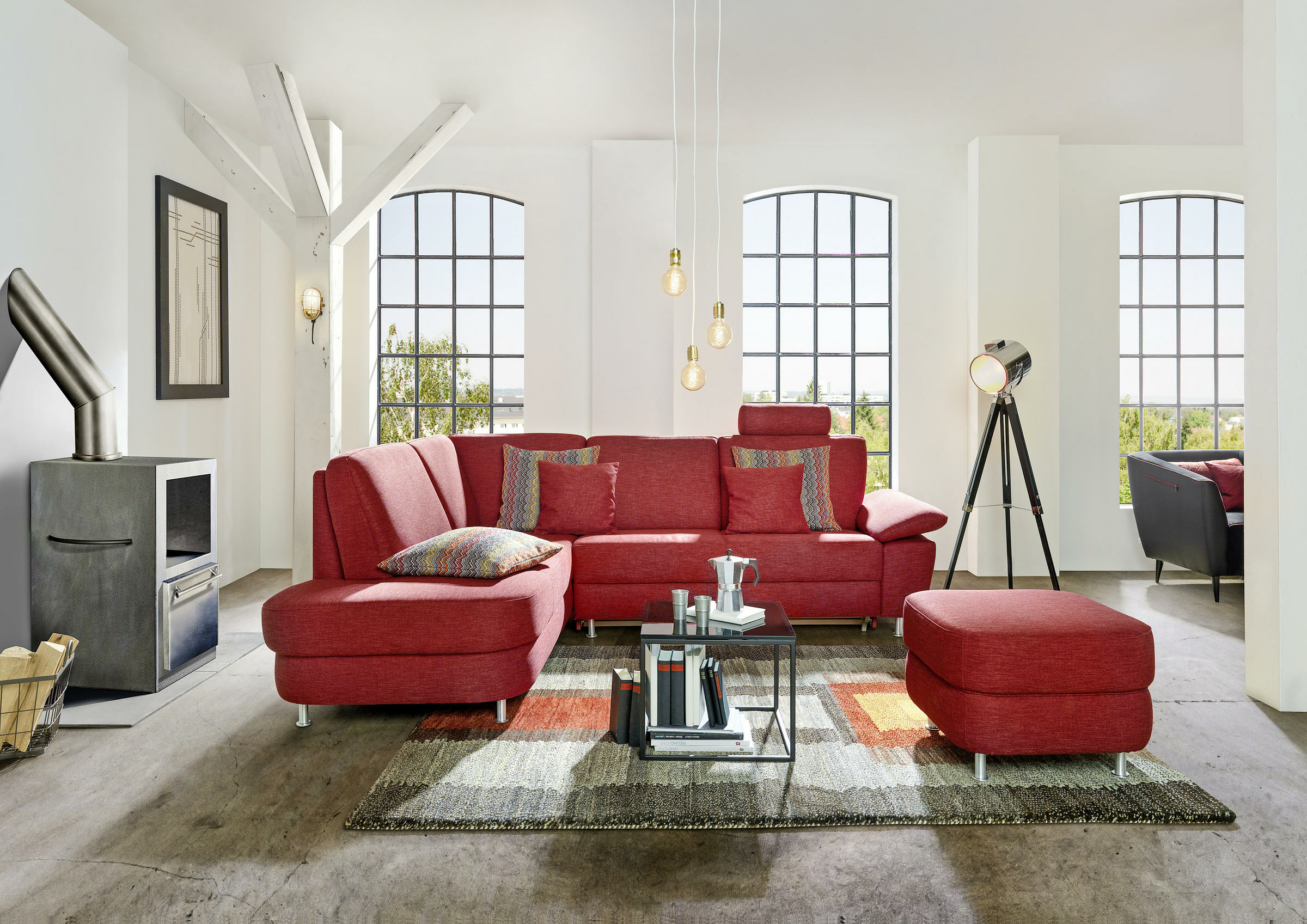 ada-wohnzimmer-modern-sitzgruppe-leder-rot-glastisch-moebel-berta-2