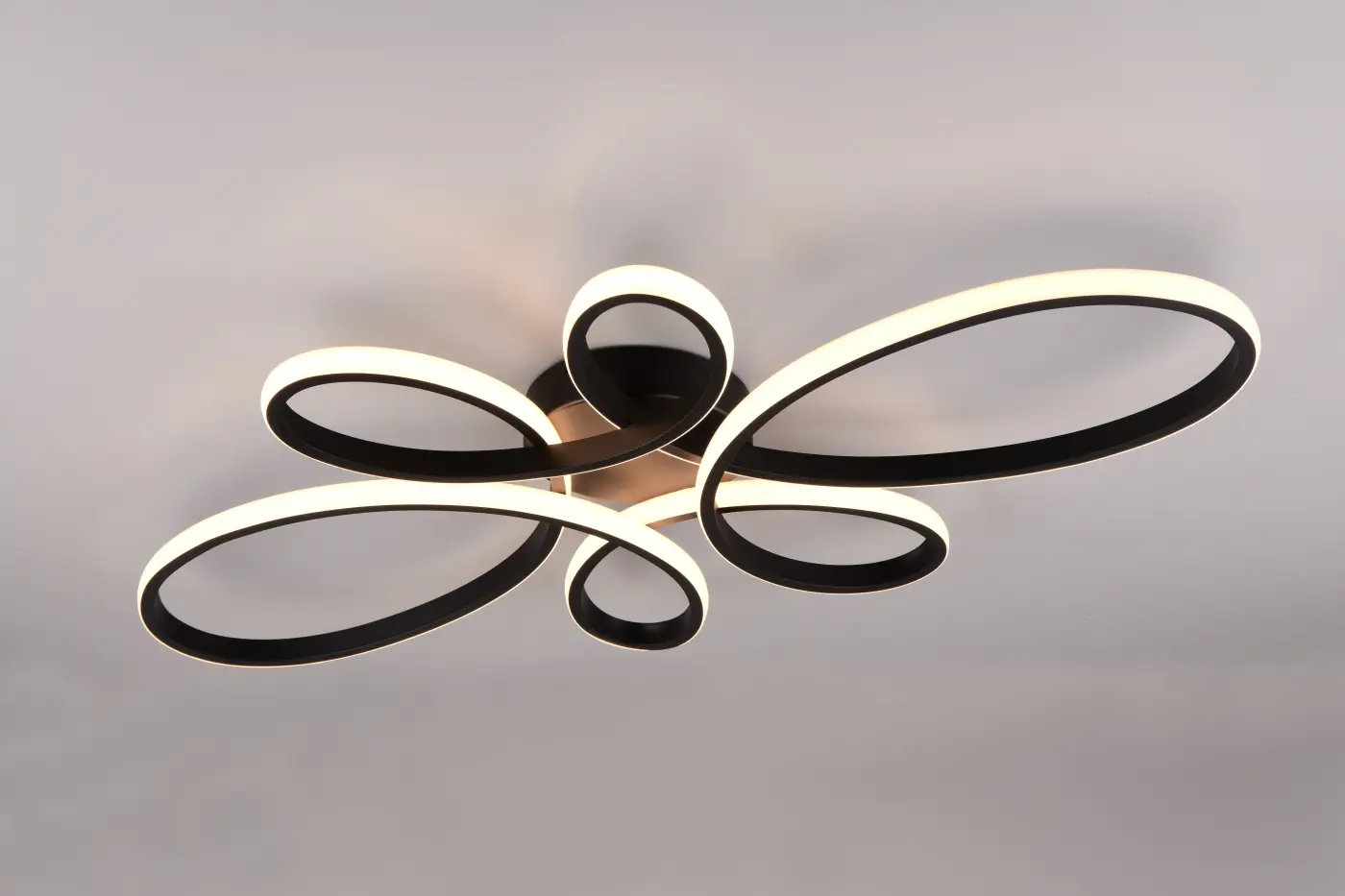 Trio Leuchten  Deckenleuchte Fly Metall schwarz matt, Acryl weiss 83x45 cm