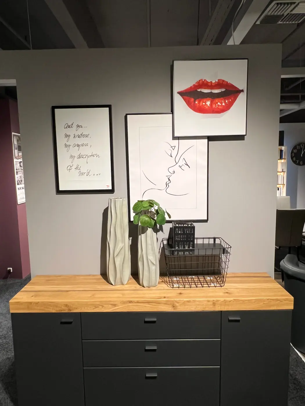 MCA Sidebaord  Messina schwarzgrau Abs. Risseiche ca. 180 x 82 x 44cm