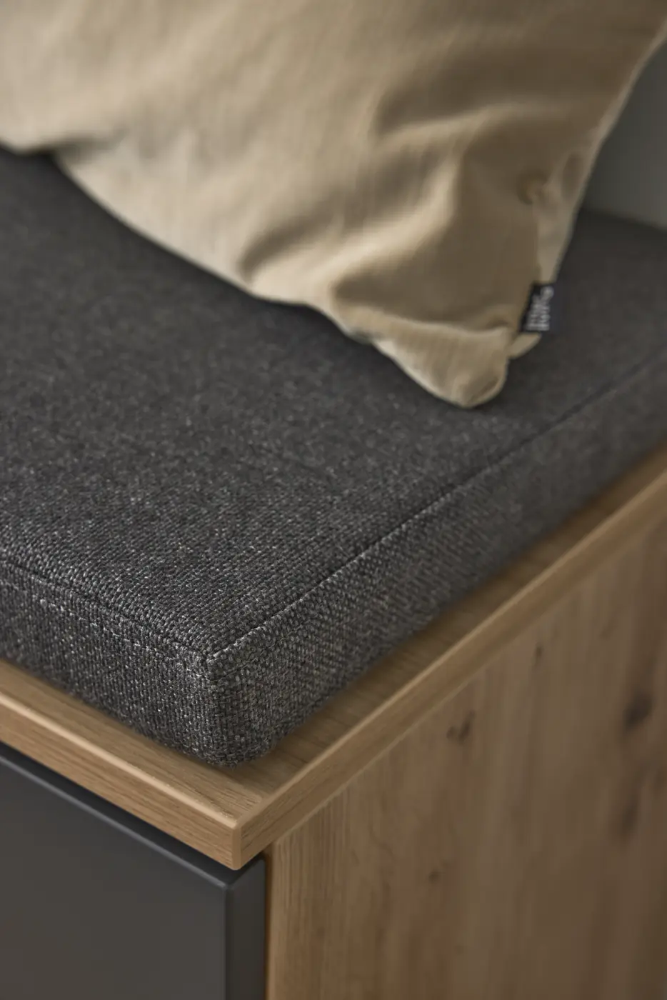Interliving Garderobenkombi Serie 6012 Anthrazit Asteiche Dekor